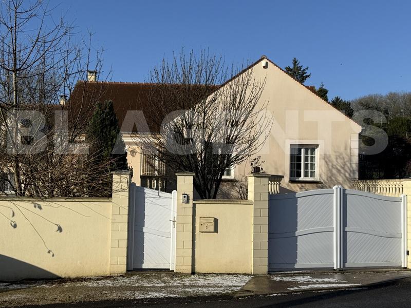 Maison - 150 m² - 6 pièces