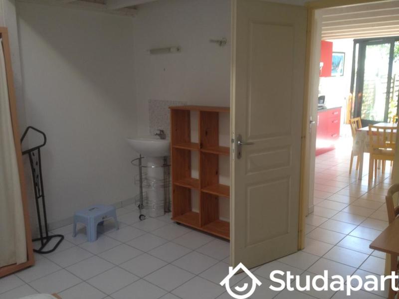 Chambre - 13 m² - 1 pièce