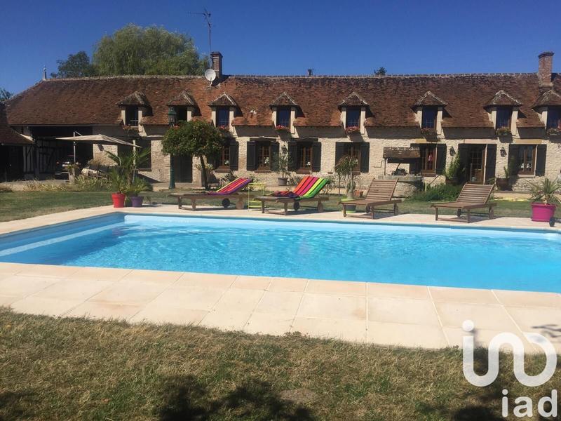 Maison - 300 m² - 8 pièces