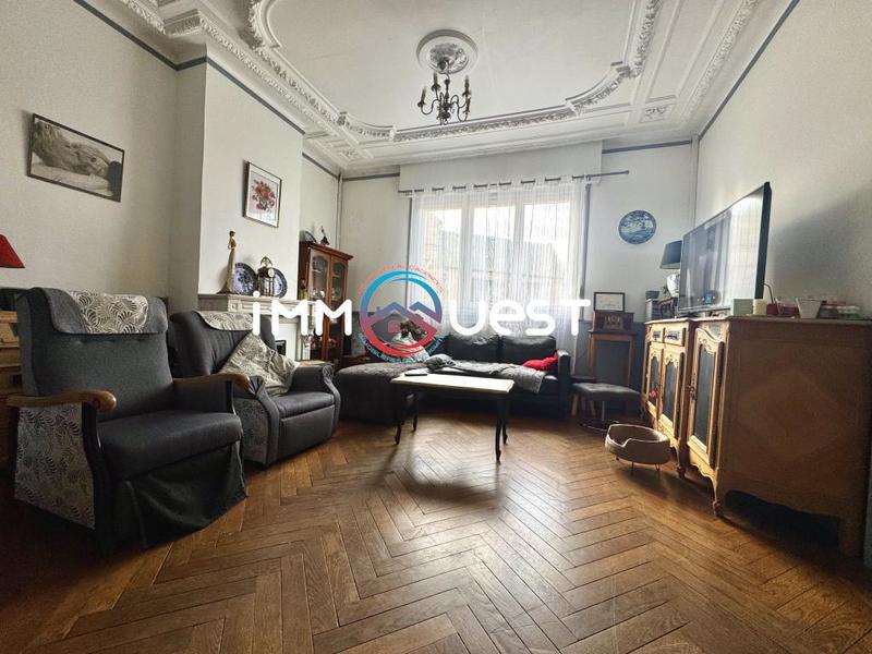 Maison - 137 m² - 6 pièces