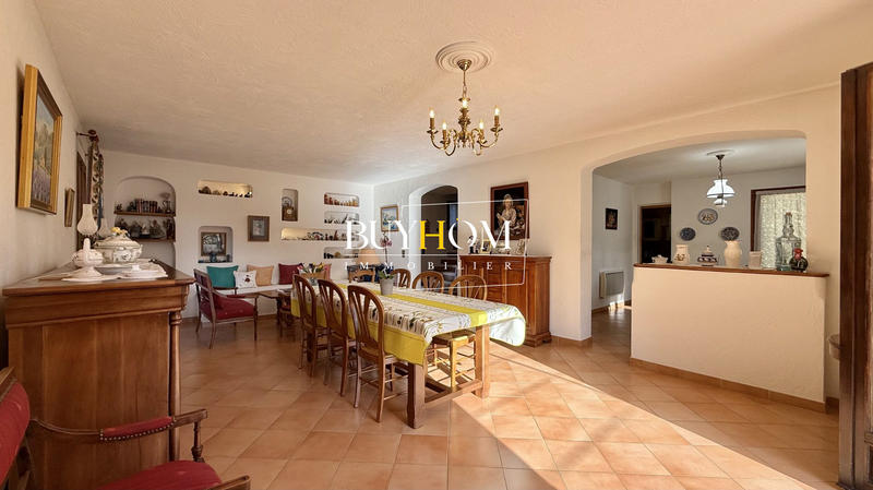 Maison - 141 m² - 4 pièces