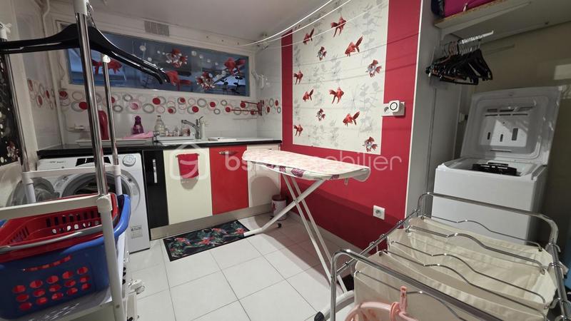 Maison - 262 m² - 8 pièces