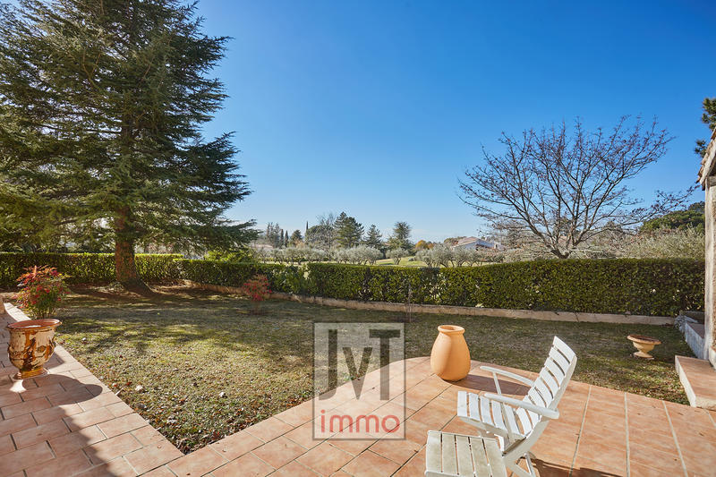 Villa - 200 m² - 7 pièces