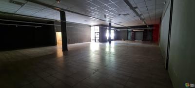 Local commercial - 360 m² - 1 pièce