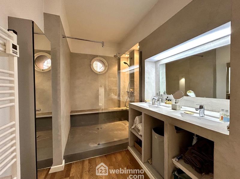 Appartement - 138 m² - 5 pièces