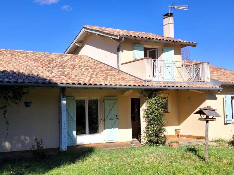 Maison - 140 m² - 6 pièces