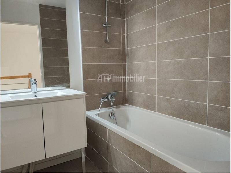 Maison traditionnelle - 78 m² - 4 pièces