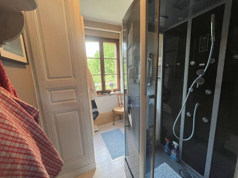 Maison - 284 m² - 9 pièces