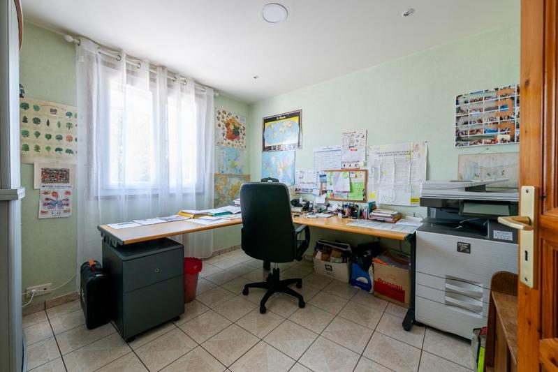 Maison - 208 m² - 6 pièces