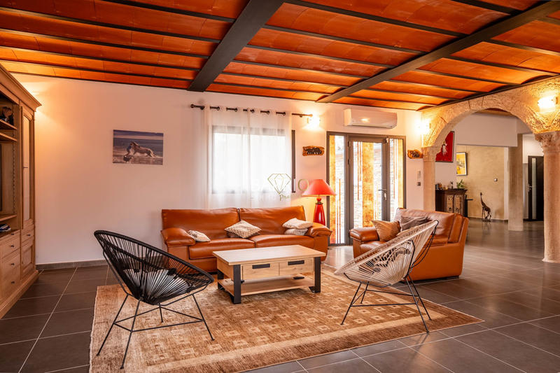 Mas - 213 m² - 4 pièces