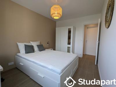 Chambre - 11 m² - 1 pièce