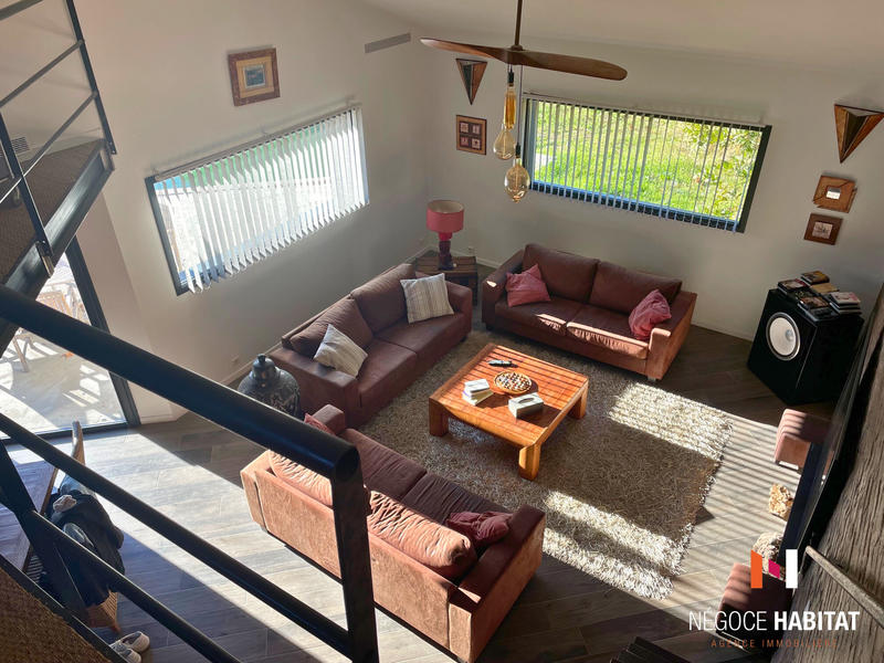 Villa - 279 m² - 10 pièces