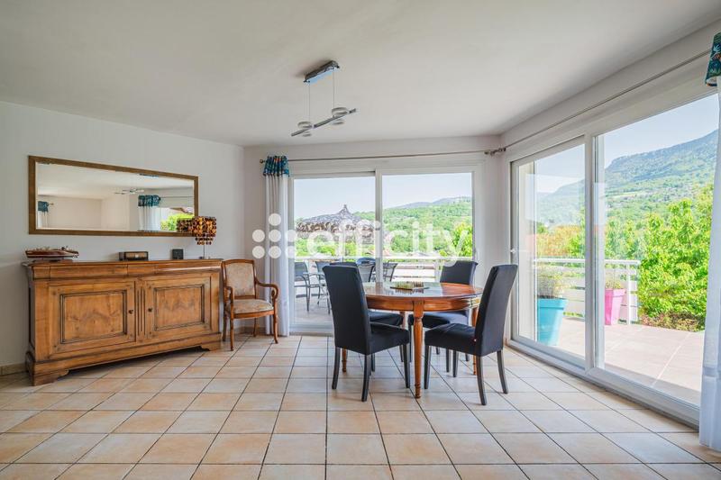 Maison - 169 m² - 6 pièces
