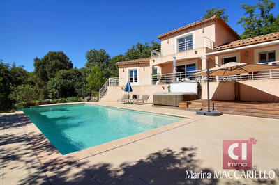 Maison - 150 m² - 5 pièces