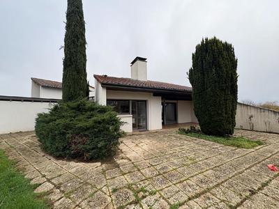 Maison - 194 m² - 6 pièces