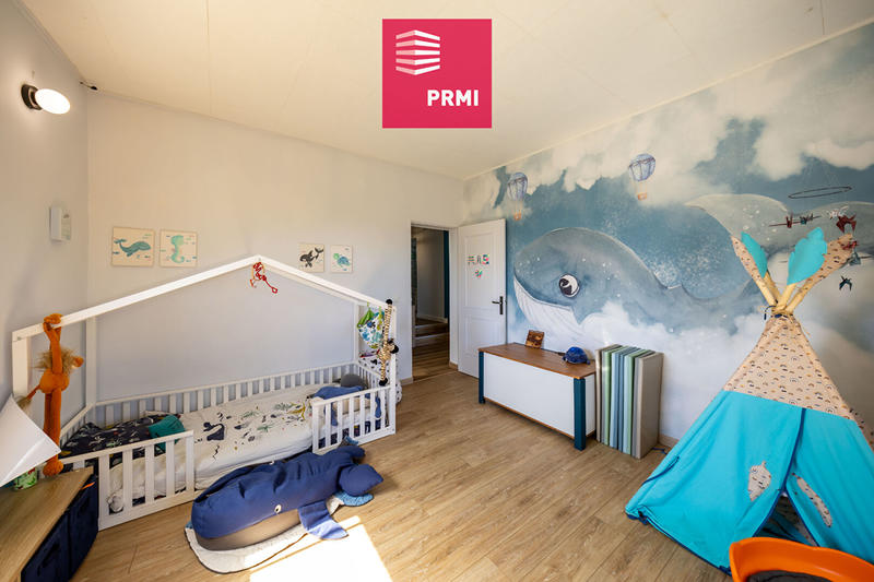 Maison - 213 m² - 8 pièces