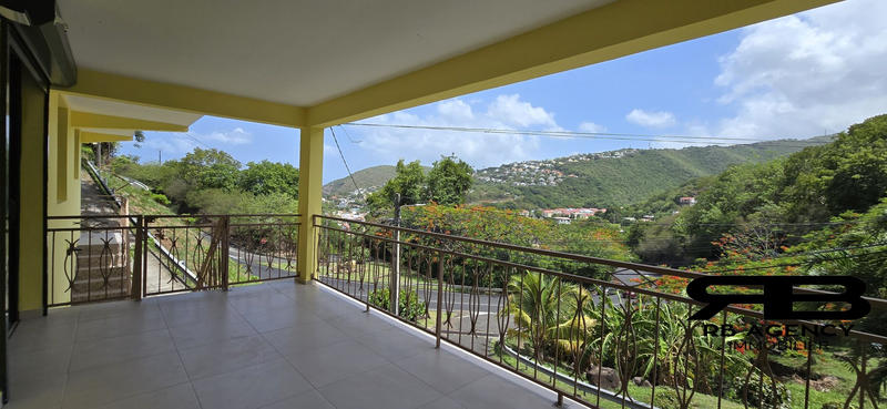 Appartement - 93 m² - 4 pièces