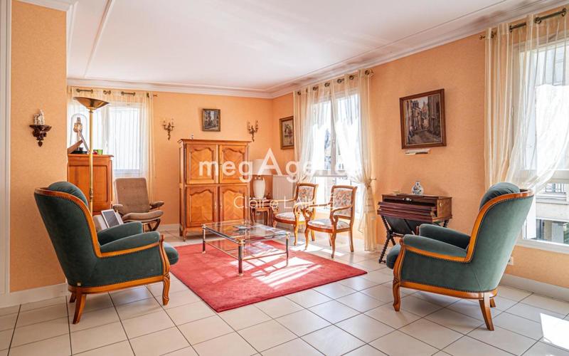 Appartement - 140 m² - 6 pièces