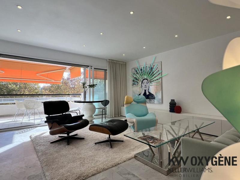 Appartement - 85 m² - 3 pièces