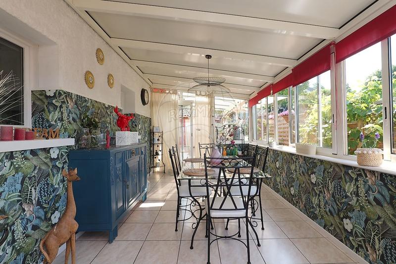 Villa - 136 m² - 6 pièces