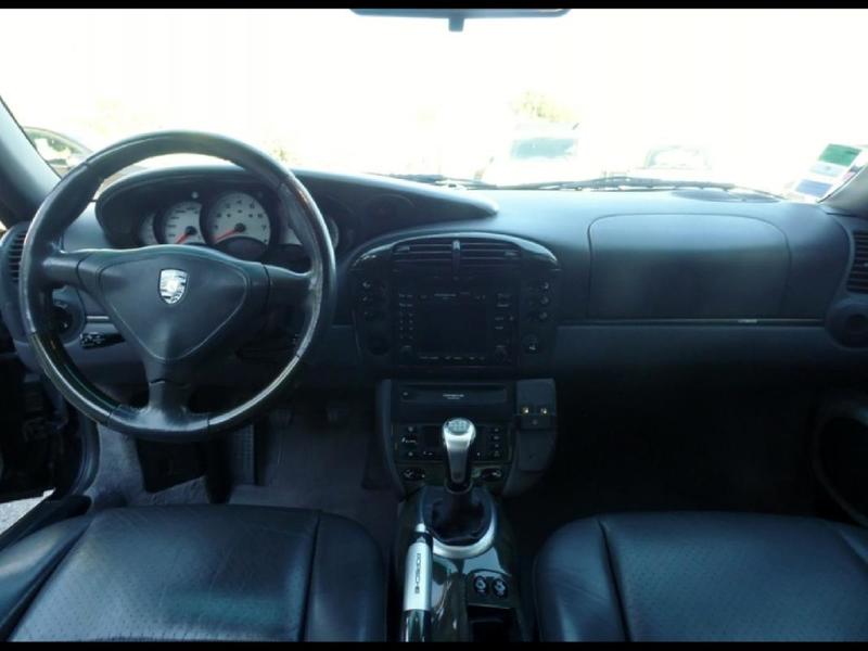 Porsche 911 996 Coupé Carrera 4 3.4 i 301 cv