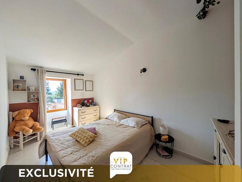 Maison - 246 m² - 9 pièces