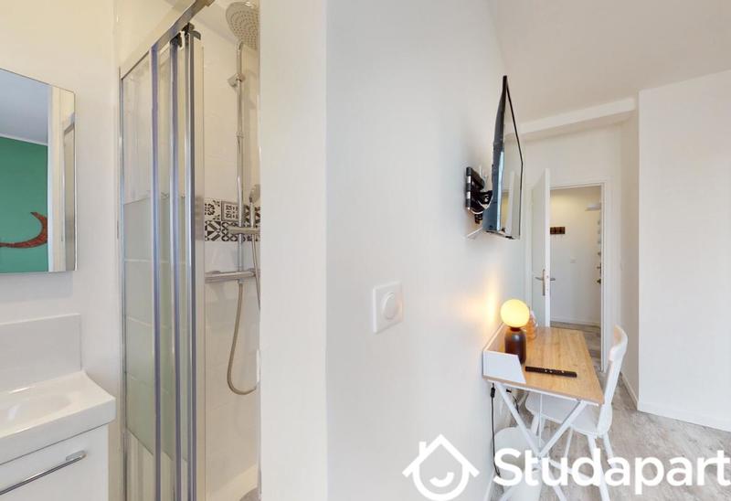 Chambre - 11 m² - 1 pièce