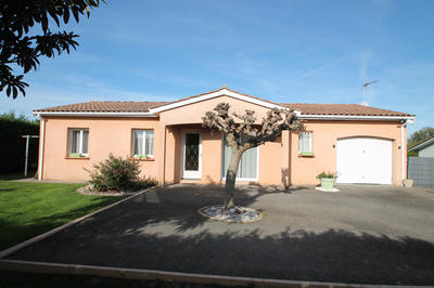 Maison - 93 m² - 4 pièces