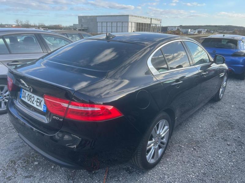 Jaguar Xe 2.0 d - 180 ch Bva Portfolio