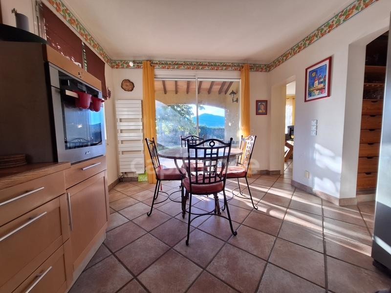 Maison - 192 m² - 7 pièces