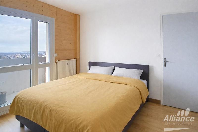 Appartement - 80 m² - 4 pièces