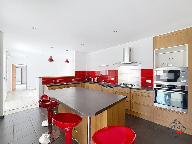 Maison - 160 m² - 7 pièces