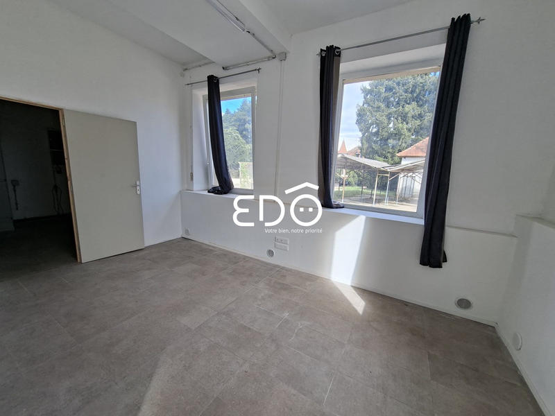 Local d'activités - 120 m²