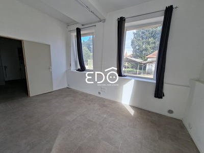 Local d'activités - 120 m²