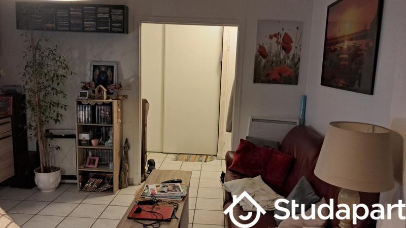 Chambre - 10 m² - 1 pièce