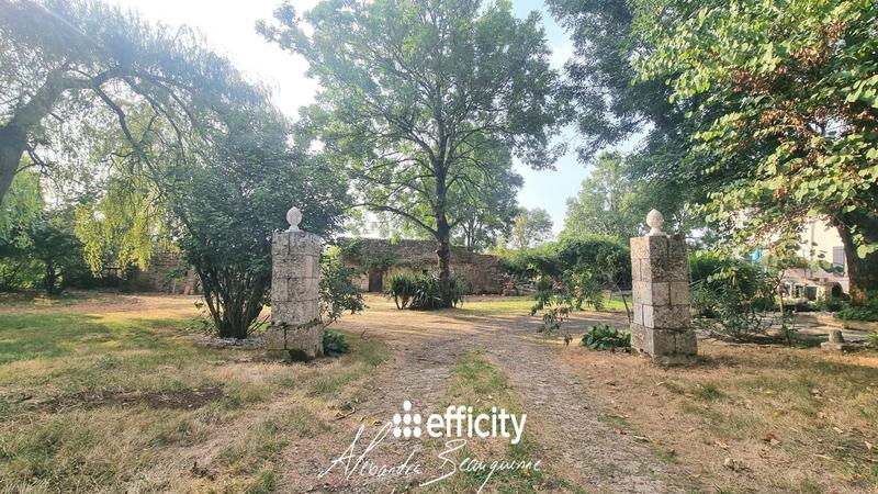 Maison - 207 m² - 5 pièces