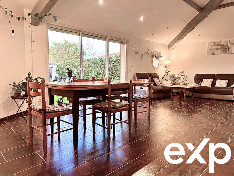 Maison - 170 m² - 9 pièces