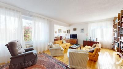 Maison - 281 m² - 11 pièces