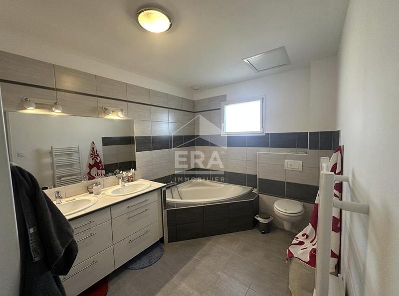 Villa - 141 m² - 5 pièces