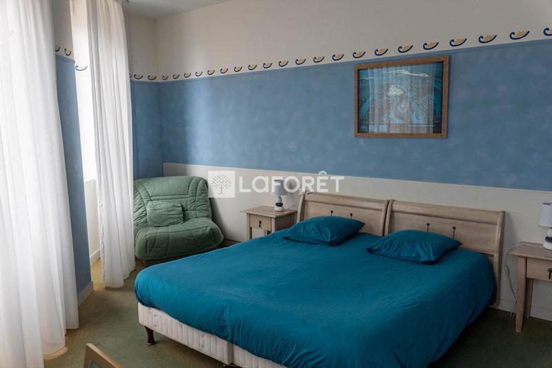 Local d'activité / Entrepôt - 225 m² - 18 pièces