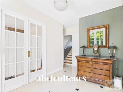 Appartement - 200 m² - 11 pièces