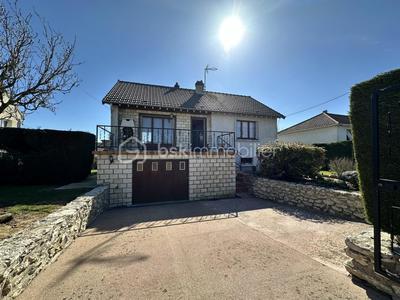 Maison - 95 m² - 5 pièces