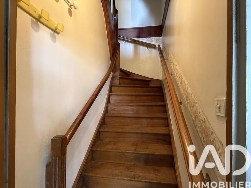 Maison - 273 m² - 9 pièces