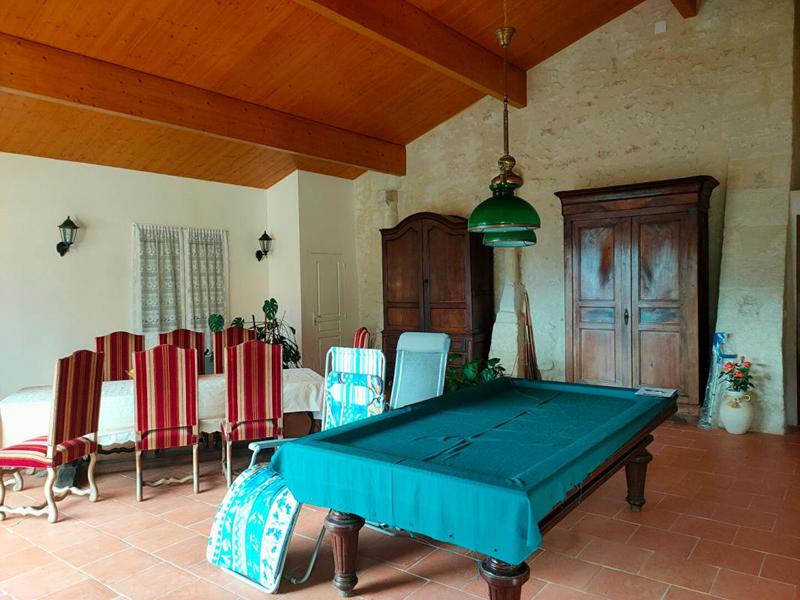 Maison - 600 m² - 16 pièces