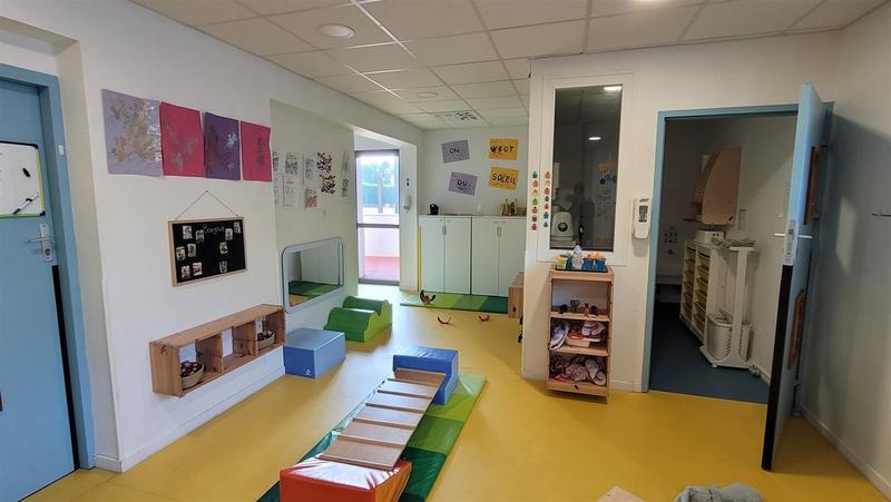 Local commercial - 120 m² - 4 pièces