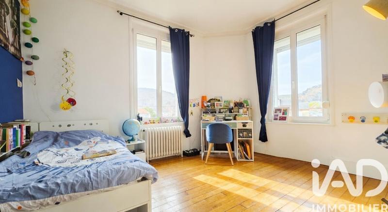 Maison - 263 m² - 11 pièces