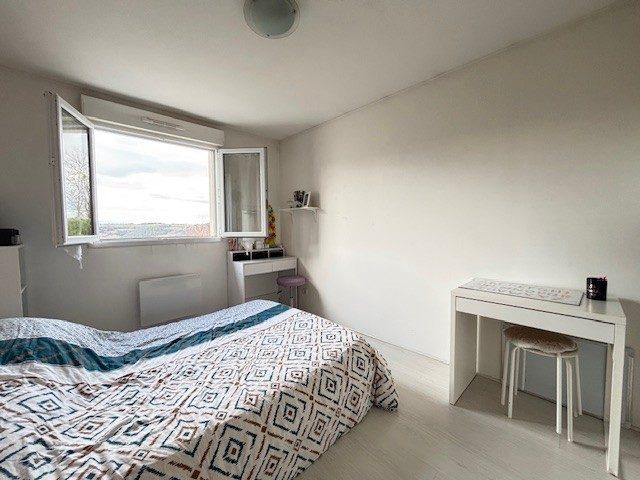 Maison - 96 m² - 5 pièces