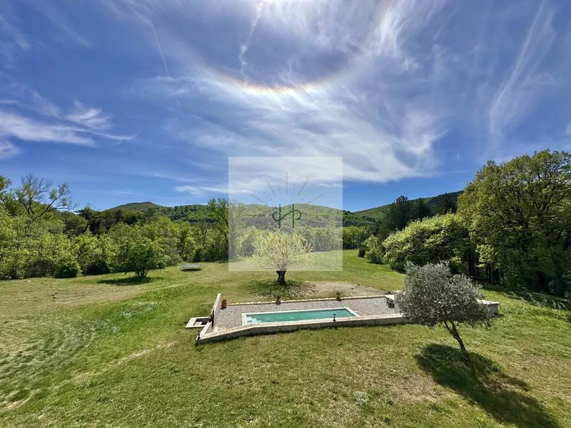 Maison - 166 m² - 6 pièces