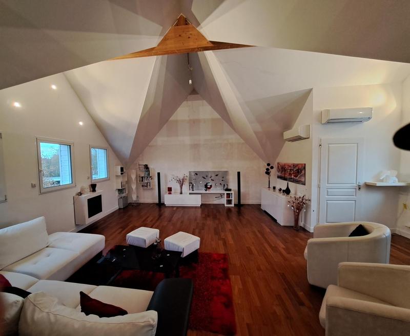 Villa - 463 m² - 9 pièces