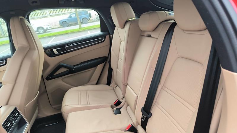 Porsche Cayenne Coupé III 3.0 V6 24v 461 E-Hybrid Awd 340 n/A - Entretien constructeur